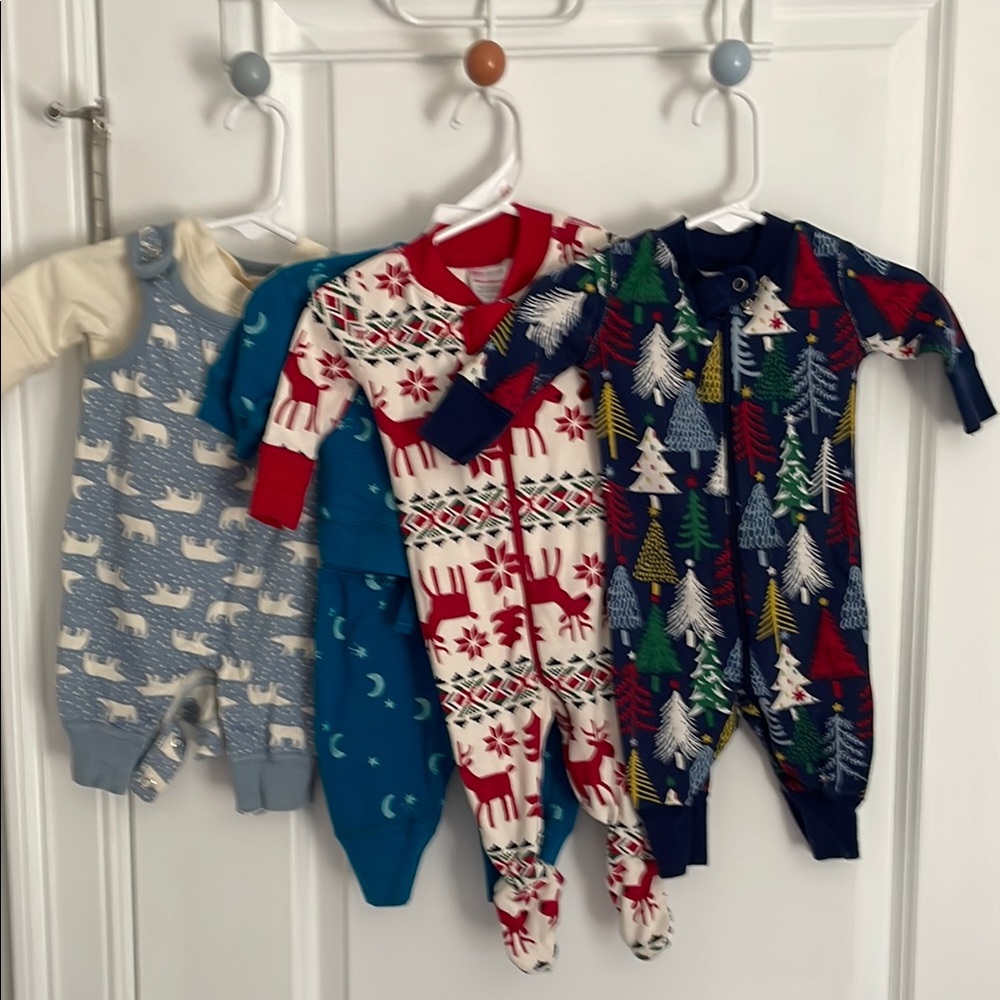 Hanna Andersson winter theme set of baby outfits/sleepers